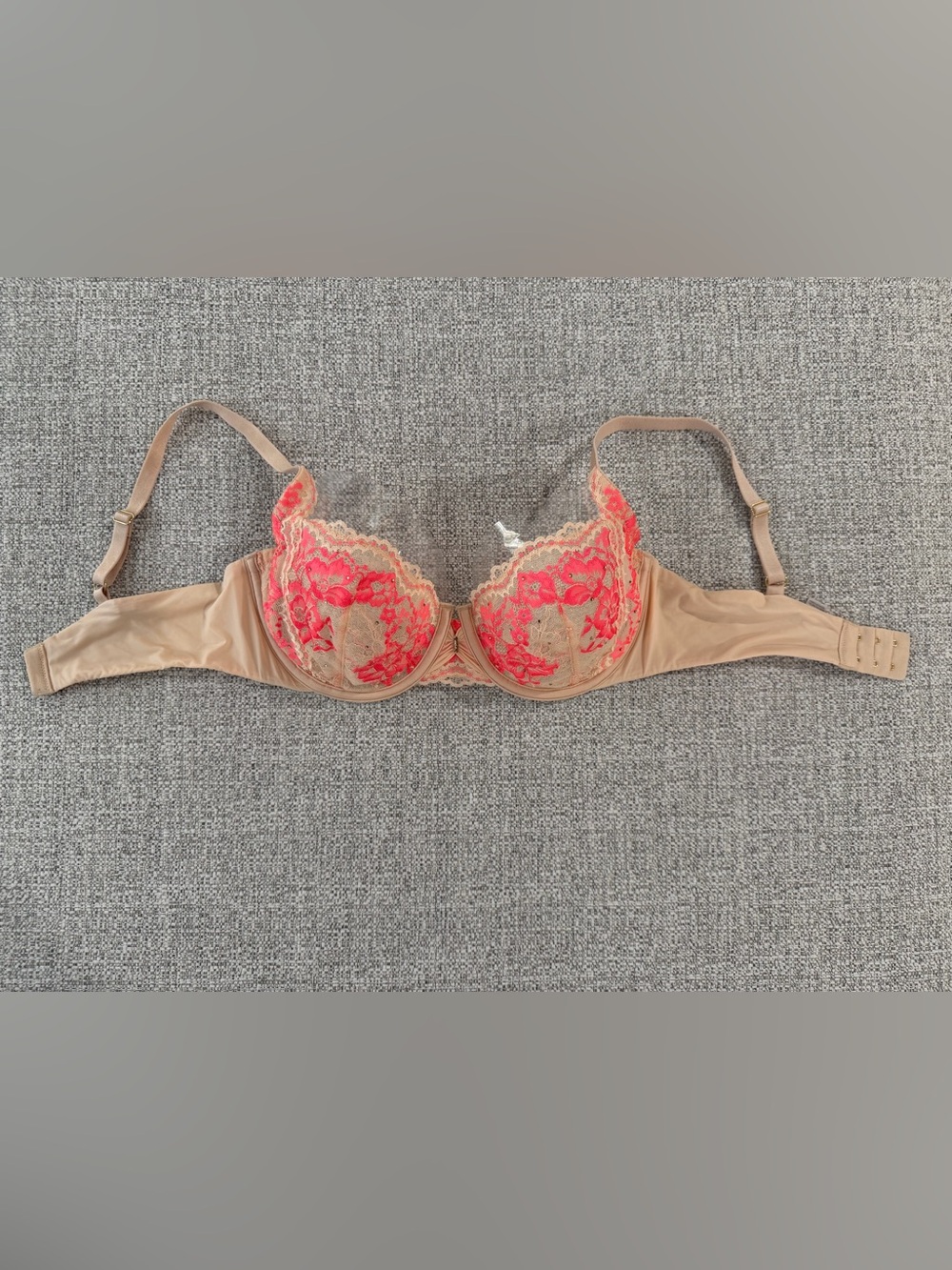 Victoria's Secret Coral and Beige Studded Lace Unlined Underwire Demi Bra - Picture 11 of 14